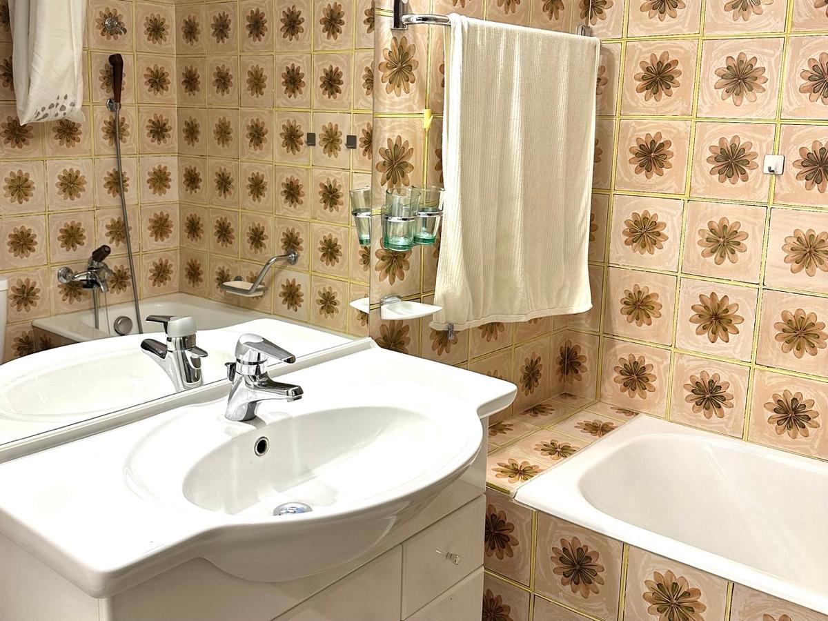 Badezimmer mit Badewanne